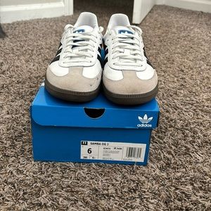 ADIDAS SAMBAS SIZE 6Y